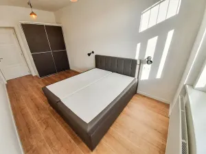 Pronájem bytu 2+kk, Praha - Libeň, Novákových, 75 m2