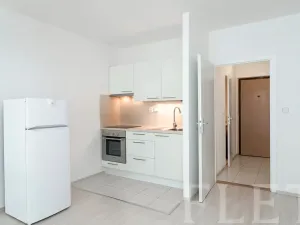 Pronájem bytu 1+kk, Praha - Letňany, Křivoklátská, 27 m2