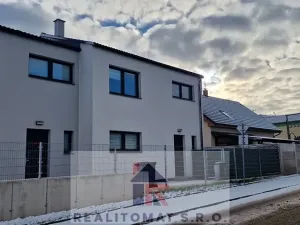 Pronájem rodinného domu, Chrášťany, 108 m2