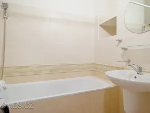 Pronájem bytu 3+kk, Praha - Holešovice, Dobrovského, 62 m2