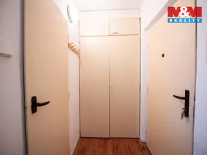 Pronájem bytu 1+kk, Dvůr Králové nad Labem, Macharova, 26 m2