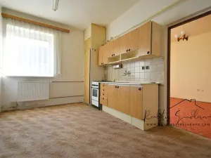 Prodej bytu 3+1, Chropyně, Hrad, 89 m2