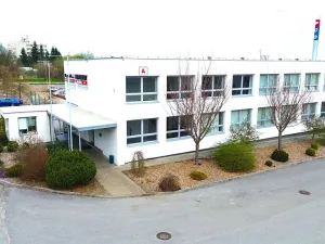 Pronájem kanceláře, Lišov, Hůrecká, 235 m2