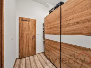 Pronájem kanceláře, Praha - Hlubočepy, Slivenecká, 96 m2