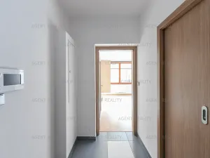 Pronájem bytu 3+kk, Praha - Břevnov, Za Strahovem, 56 m2