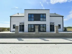 Prodej rodinného domu, Slaný, 312 m2