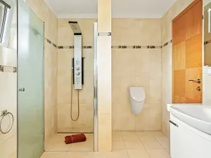 Prodej rodinného domu, Doksy, Severní, 342 m2