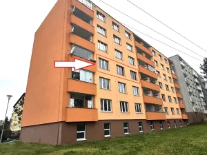 Prodej bytu 2+1, Karlovy Vary, Lomená, 52 m2