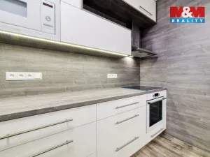 Prodej bytu 4+1, Cheb, Májová, 121 m2