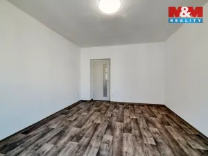 Prodej bytu 4+1, Cheb, Májová, 121 m2