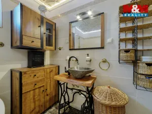 Prodej rodinného domu, Broumov, 183 m2