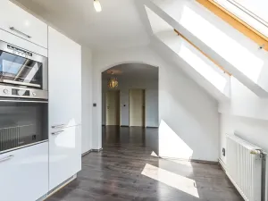 Prodej bytu 3+kk, Nupaky, U Školky, 73 m2