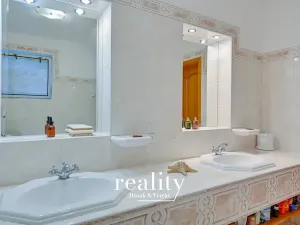 Prodej rodinného domu, Hodonice, 480 m2