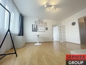 Pronájem bytu 4+1, Praha - Bohnice, Feřtekova, 79 m2