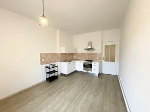 Pronájem bytu 3+1, Praha - Strašnice, Nad vodovodem, 98 m2