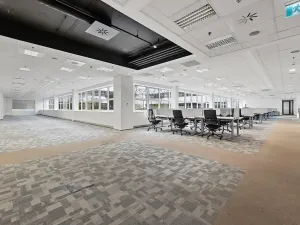 Pronájem kanceláře, Praha - Smíchov, Radlická, 495 m2