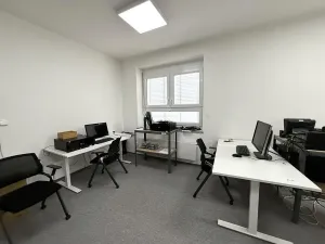 Pronájem kanceláře, Brno - Židenice, Kosmákova, 20 m2
