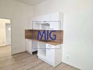Pronájem bytu 2+kk, Holasice, Brněnská, 36 m2