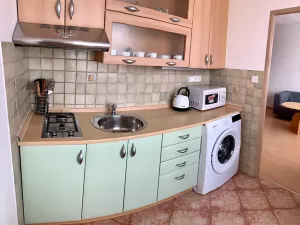 Pronájem bytu 1+1, Praha - Kobylisy, Košťálkova, 35 m2