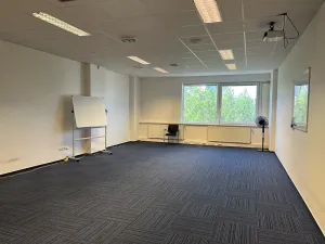 Pronájem kanceláře, Praha - Holešovice, Jankovcova, 279 m2