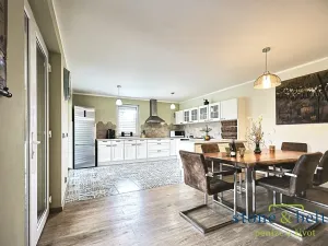 Prodej rodinného domu, Měšice, V lukách, 267 m2