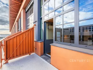 Pronájem bytu 3+kk, Praha - Vysočany, Kolbenova, 66 m2