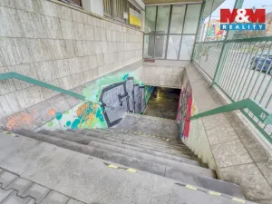 Pronájem skladu, Plzeň - Jižní Předměstí, Husova, 371 m2