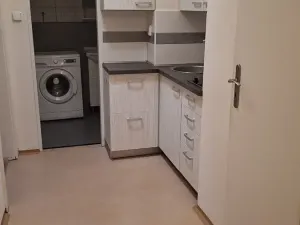 Pronájem bytu 1+kk, Praha - Strašnice, Černokostelecká, 40 m2