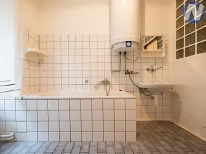 Prodej činžovního domu, Husinec, Jeronýmova, 400 m2