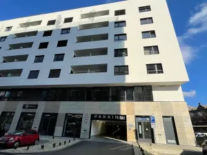 Pronájem garážového stání, Brno, Ghegova, 13 m2