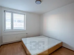 Pronájem bytu 2+kk, Praha - Troja, Hnězdenská, 52 m2