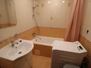 Prodej bytu 2+1, Karlovy Vary, I. P. Pavlova, 54 m2