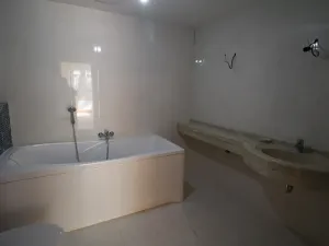 Prodej bytu 4+kk, Karlovy Vary, Pod Jelením skokem, 191 m2