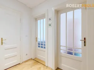 Pronájem bytu 1+1, Praha - Bubeneč, V. P. Čkalova, 55 m2