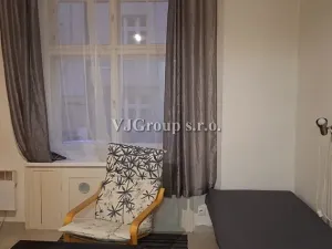 Pronájem bytu 1+kk, Praha - Holešovice, Haškova, 22 m2