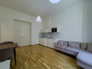 Pronájem bytu 2+kk, Praha - Nové Město, Legerova, 42 m2