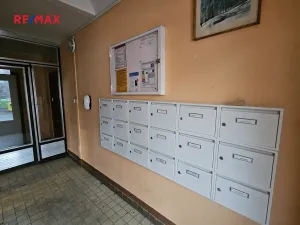 Pronájem bytu 1+kk, Kladno, V Bažantnici, 33 m2