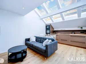 Pronájem atypického bytu, Hradec Králové, Eliščino nábřeží, 38 m2