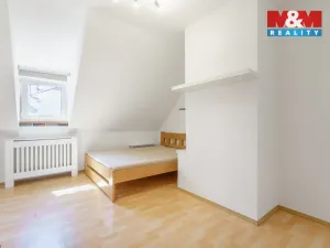 Prodej bytu 3+1, Cheb, Cechovní, 130 m2