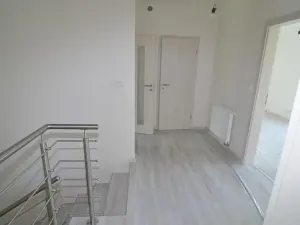 Pronájem rodinného domu, Vestec, Erbenova, 140 m2