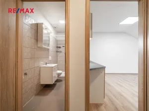 Pronájem bytu 2+kk, Plzeň, Skvrňanská, 37 m2