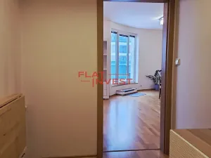 Pronájem bytu 1+kk, Praha - Letňany, Tupolevova, 41 m2