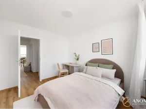 Prodej bytu 4+kk, Praha - Kobylisy, Třebenická, 73 m2