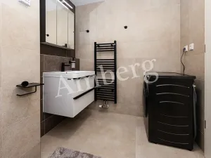 Pronájem bytu 1+kk, Praha - Karlín, Křižíkova, 32 m2