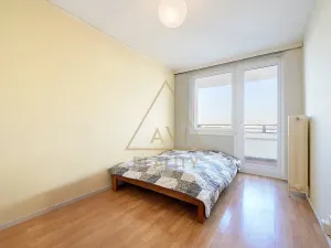 Prodej bytu 3+1, Praha - Prosek, Vysočanská, 74 m2