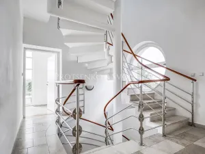 Prodej vily, Křižanov, Benešovo náměstí, 530 m2