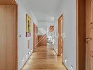 Prodej rodinného domu, Praha - Kyje, Hodějovská, 308 m2