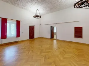 Prodej restaurace, Kvasiny, 550 m2