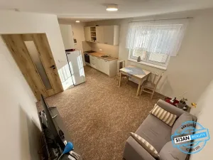 Pronájem bytu 2+kk, Opava, Krnovská, 37 m2