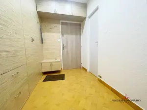 Prodej bytu 2+1, Karlovy Vary, Gagarinova, 64 m2